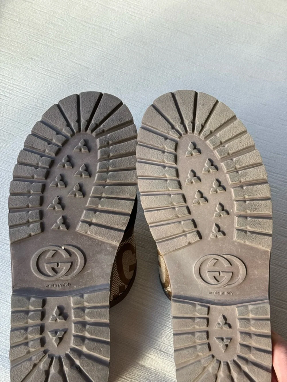 Gucci Beige and Brown GG Canvas Open-Toe Slides - Picture 6 of 6